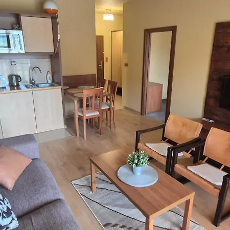 Sukromny Viera E 208