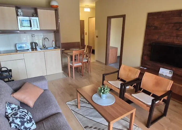 Sukromny Viera E 208